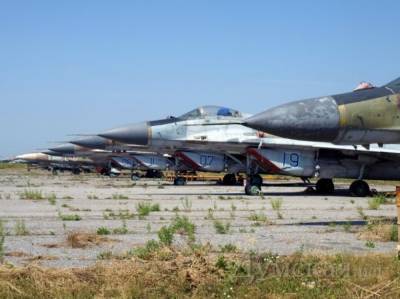 Украинская армия получила от США первую партию оборудования для модернизации старых военных аэродромов