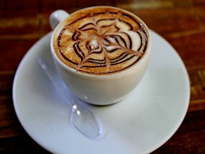 Ученые рассказали об опасности утреннего кофе, выпиваемого натощак