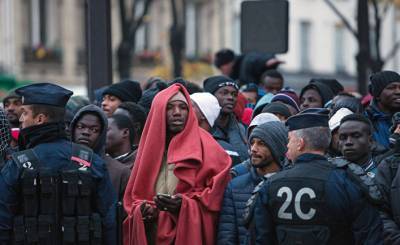 Valeurs Actuelles (Франция): пакт об убежище и иммиграции — лицемерие вокруг несовершеннолетних