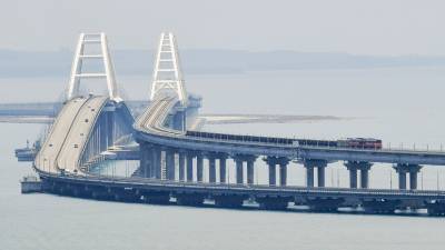 В отношении двух граждан и четырёх компаний: ЕС ввёл санкции против участников строительства Крымского моста