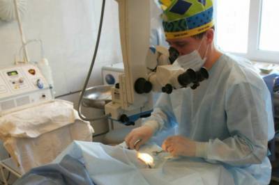 Не нужны даже линзы: российские врачи спасли от слепоты мужчину со зрением -45