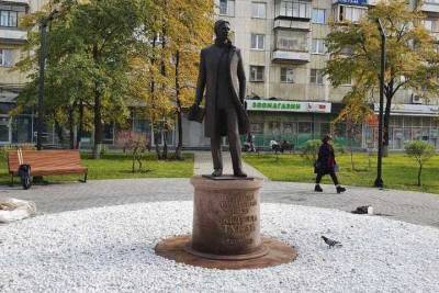 Каслинский завод отлил памятник известному татарскому поэту Габдулле Тукаю