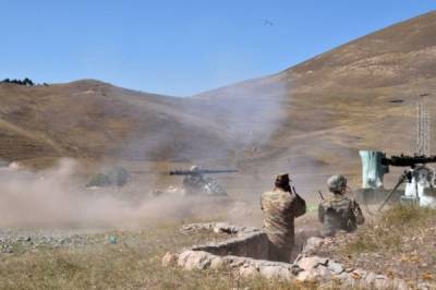 МО Армении: Попытки противника прорвать линию обороны в Карабахе отражены