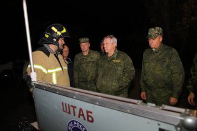 Василий Голубев побывал на месте тушения пожара в Каменском районе