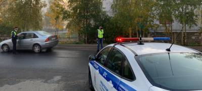 В Петрозаводске водитель без прав привез ребенка в школу