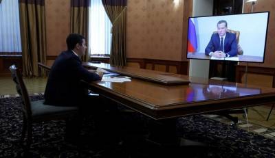 Артюхов рассказал Медведеву о борьбе с киберпреступностью на Ямале