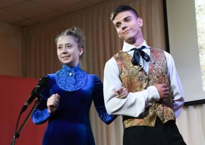Театральный сезон в лицее Липецкой области открылся премьерой «Неугасимая звезда Бунина»