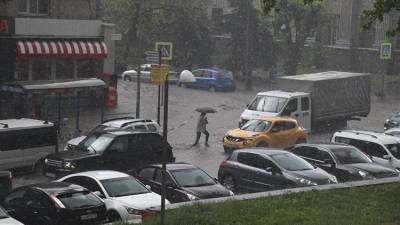 В ближайшие два часа Крым накроют ливни и грозы - МЧС