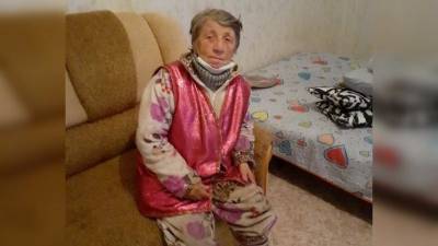 В Башкирии 72-летняя бабушка две недели прожила на остановке