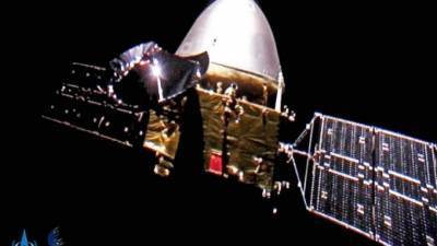 Китайский зонд отправил на Землю первые "селфи" на пути к Марсу
