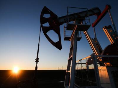 Мировые цены на нефть опустились ниже 40 долларов