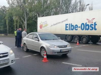 В Николаеве водитель за рулем Chevrolet сбил бабушку на пешеходном переходе