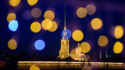 Петербург украсят к Новому году за 20 млн рублей