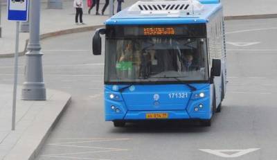 Автобус насмерть сбил пешехода на юге Москвы