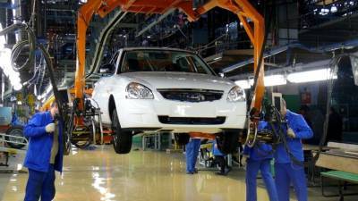 Продажи "АвтоВАЗа" в сентябре выросли на 6,1% после падения в августе