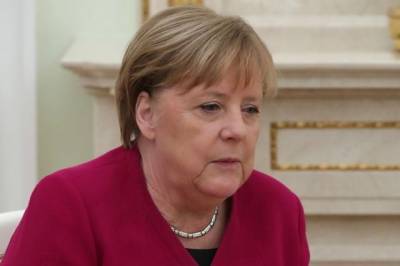 Меркель передала Трампу и его жене пожелания скорейшего выздоровления