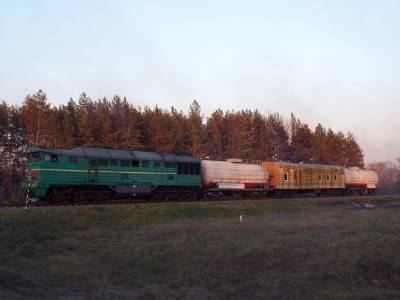 К тушению пожаров Луганской области привлекли пожарный поезд