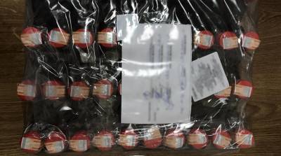 В Ельске продавец похитила из магазина более 60 бутылок водки