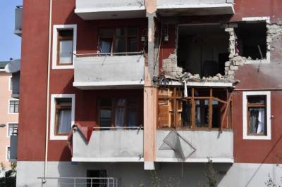 Армения заявила о серьезных разрушениях в Карабахе из-за атак Азербайджана