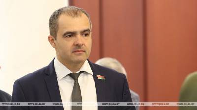 Конфликт в Нагорном Карабахе можно решить только переговорами, а не войной - Гайдукевич