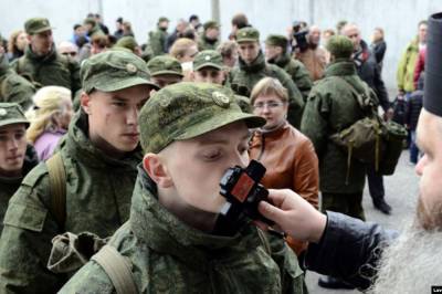 В Крыму стартовал осенний призыв в российскую армию, в МИД Украины заявили о нарушении международного права