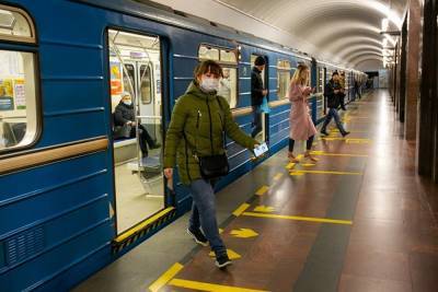 В метро Екатеринбурга могут появиться автоматы по продаже масок