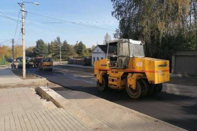 В Тверской области продолжают ремонтировать дороги