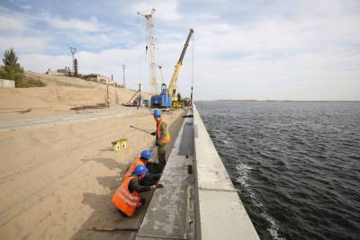 В центре Волгограда до конца года завершат работы по берегоукреплению