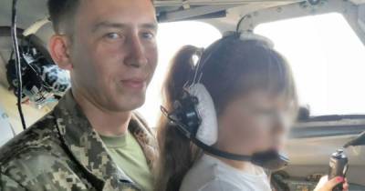 "Вопрос уже решен": директора, которая не взяла в школу дочь погибшего в Ан-26 пилота, наказали