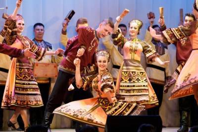 Государственный ансамбль "Асъя кыа" открывает Дни Республики Коми в регионах России