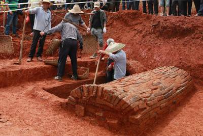 В Китае нашли гробницы возрастом две тысячи лет