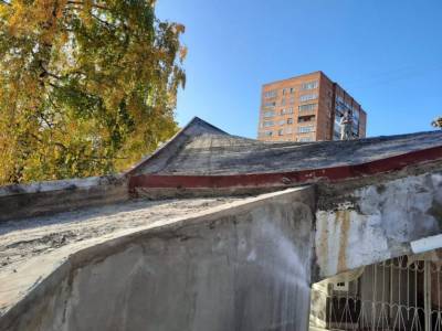 В Глазовчанке вновь приступили к ремонту крыши