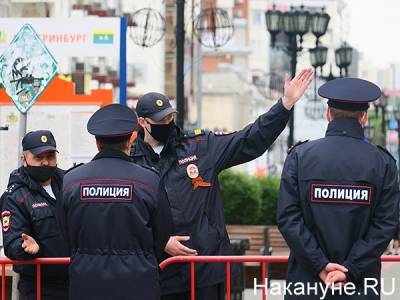 В Нижнем Новгороде женщина подожгла себя у здания полицейского главка