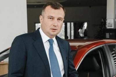 "Слуга народа" Семинский подтвердил, что в Чернигове спустил шины двум авто