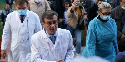Ассоциация заслуженных врачей предложила омским медикам подать иск в суд на Навального
