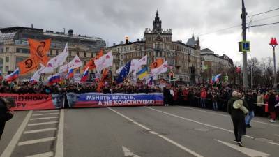 От Путина потребовали разрешить людям свободно выходить на митинги и протесты