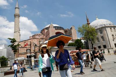 Российская туристка описала отдых в Турции словами «выброс денег на ветер»