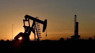 Эксперт назвал основные причины падения цен на нефть
