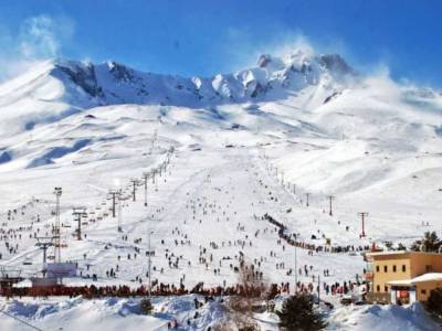 «Европа для нас закрыта»: с ноября на горнолыжные курорты Турции для украинцев стартуют чартерные программы