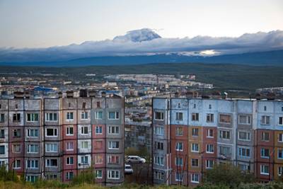 Россиян досрочно переселят из аварийного жилья на Камчатке