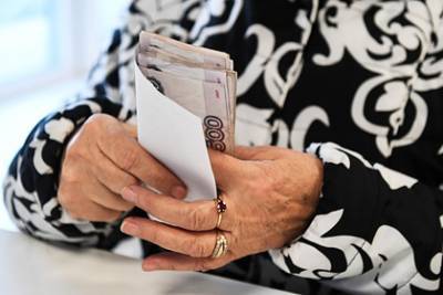 Проблемы с пенсиями в России объяснили размером государства