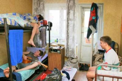 Студентов Пермского железнодорожного института выселили из общежития из-за роста ОРВИ