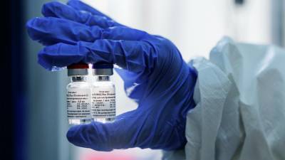 Венесуэла получила первую партию российской вакцины от коронавируса