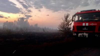 На Луганщине локализовали один из очагов пожара и эвакуируют еще один поселок