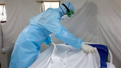 В Казахстане за сутки скончались восемь человек от коронавируса и пневмонии