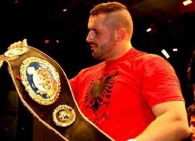 Мурат Гассиев сразится с албанским боксером Нури Сефери