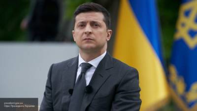 Зеленский назвал сроки введения жесткого карантина на Украине