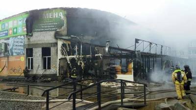 Пожар в здании кафе в Чите потушен на площади более 1 тыс. кв. м