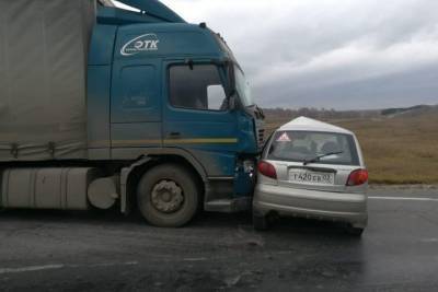 В Башкирии иномарка столкнулась с грузовиком: 68-летняя пассажирка погибла