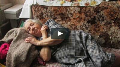Пациентка коронавирусного отделения записала видео, в котором умоляет спасти бабушку